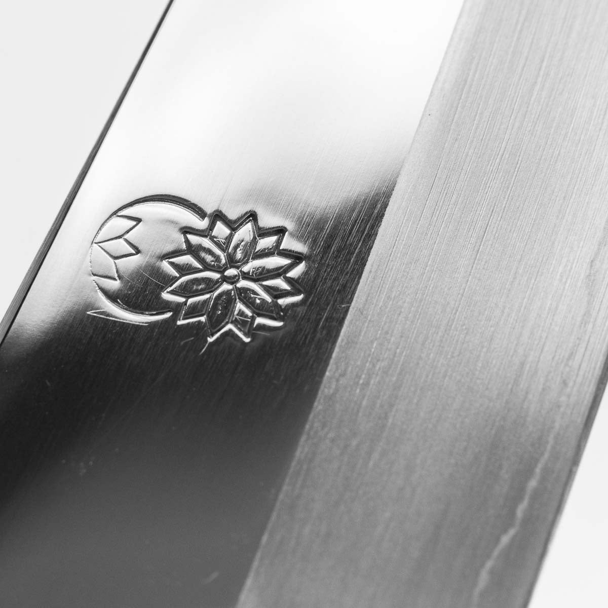 Sakai Kikumori "Choyo" Ginsan Kiritsuke Petty 135mm - Ebony Turquoise