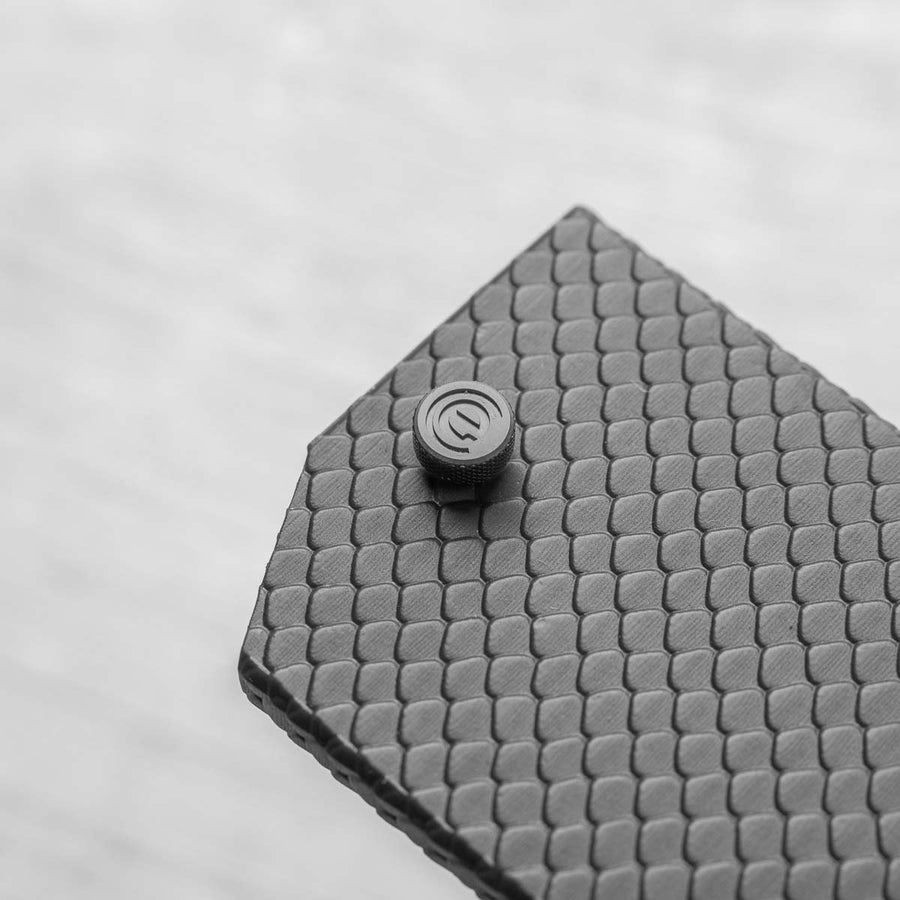 Hajimaru Ginsan Nashiji Santoku 170mm - Fitted Saya - Scales