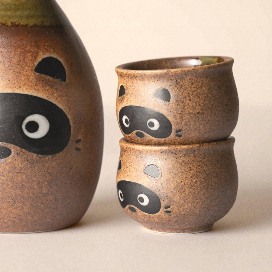 Sake Set - Racoon - detail view