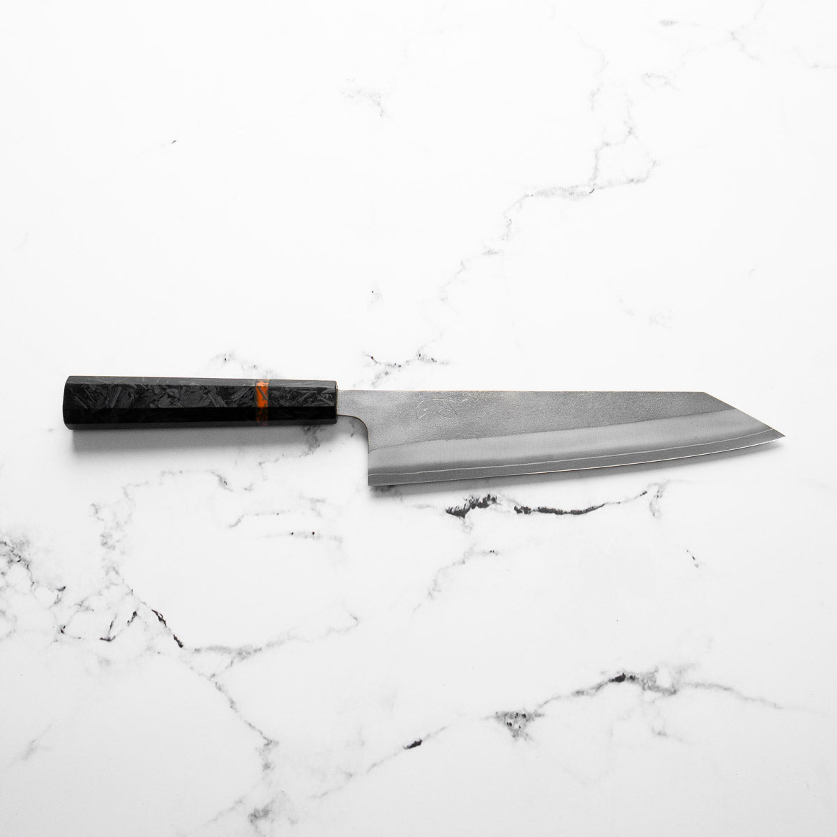 Yoshikane (Hatsukokoro) SKD Nashiji Kiritsuke 210mm - Carbon Fibre - handle detail