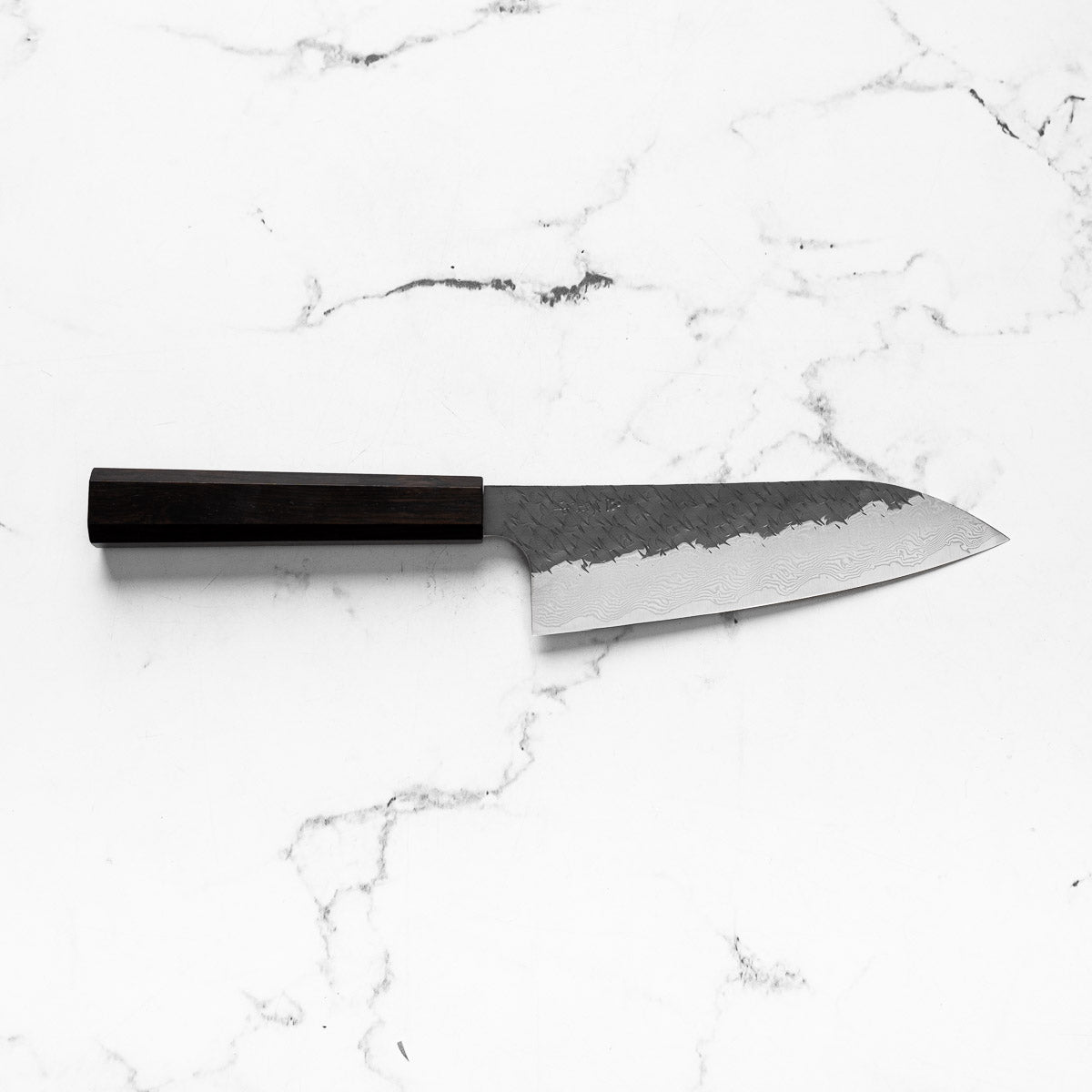 Nigara Hamono SGSTRIX Kurouchi Tsuchime Damascus Santoku 180mm - Mono Ebony