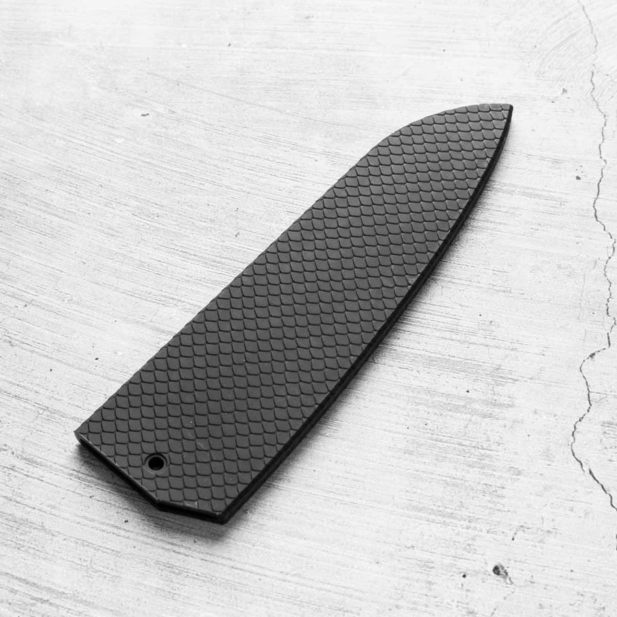 Hajimaru Ginsan Nashiji Santoku 170mm - Fitted Saya - Scales