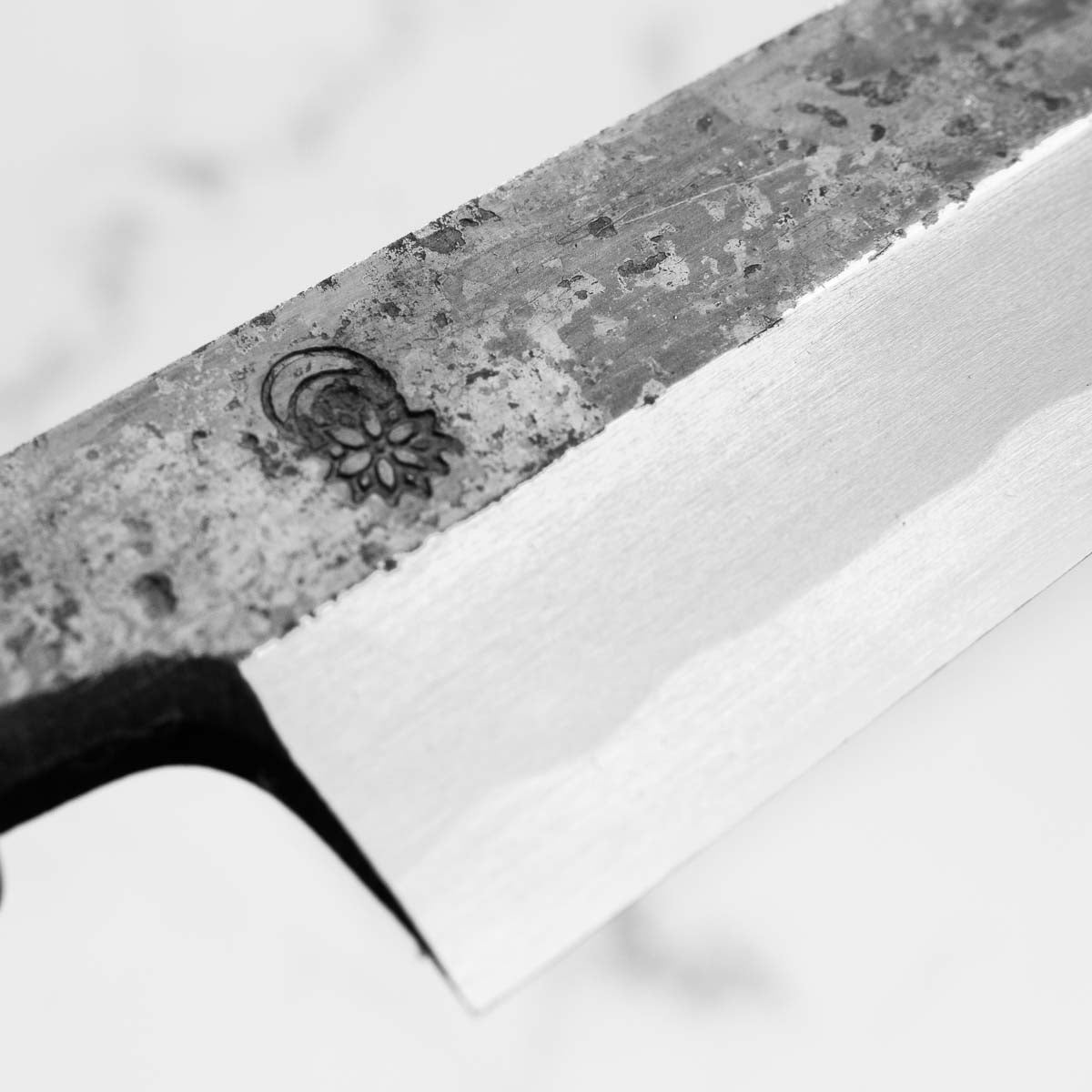 Sakai Kikumori "Kikuzuki Kuro" Kiritsuke Yanagiba 270mm - Persimmon - view 5