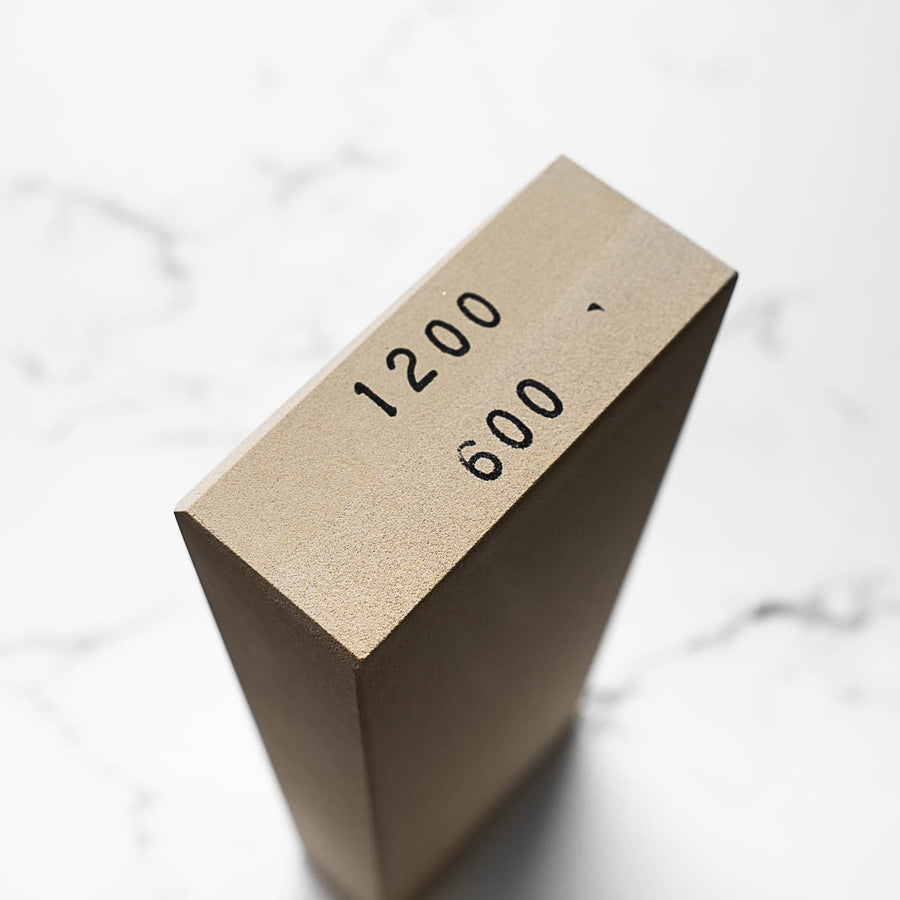 Shibata The Bitey Finisher Combination Stone	#600/1200 - angled view