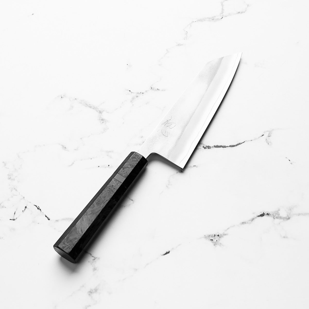 Yoshikane (Hatsukokoro) SKD Nashiji Bunka 165mm - Dark Carbon Fibre - angled view